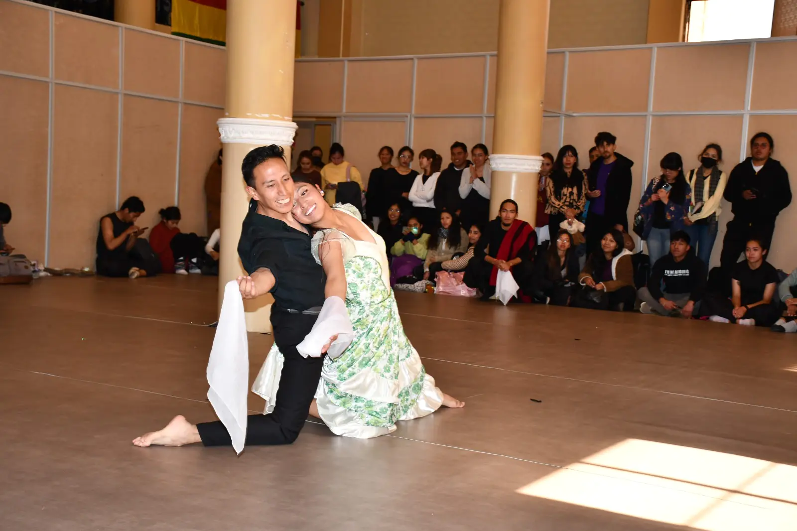 Escuela Intercultural de Danza