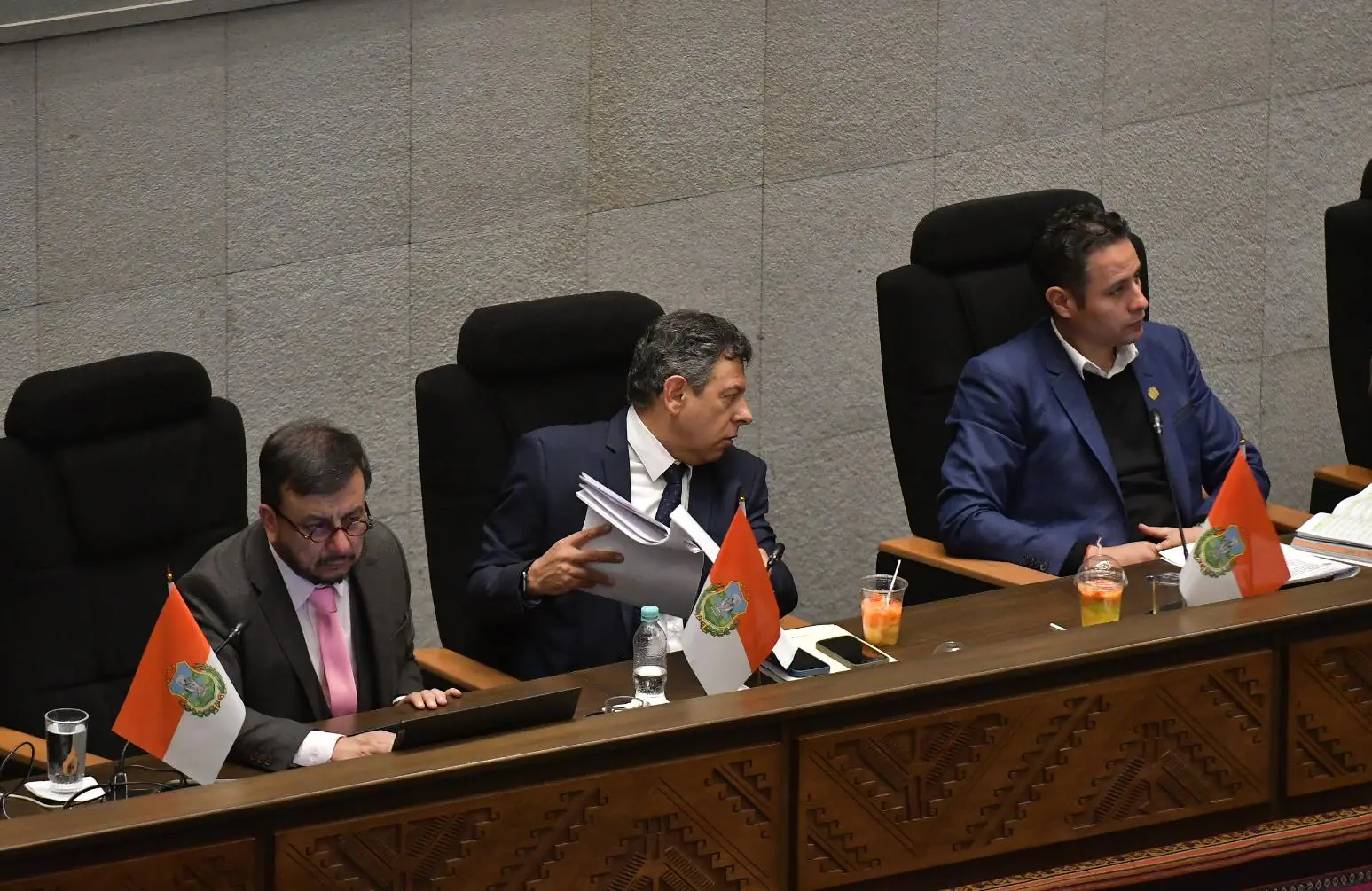 El ministro de Hidrocarburos, Mauricio Medinaceli, en interpelación. Foto: APG.